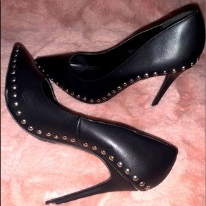 Ladies pumps